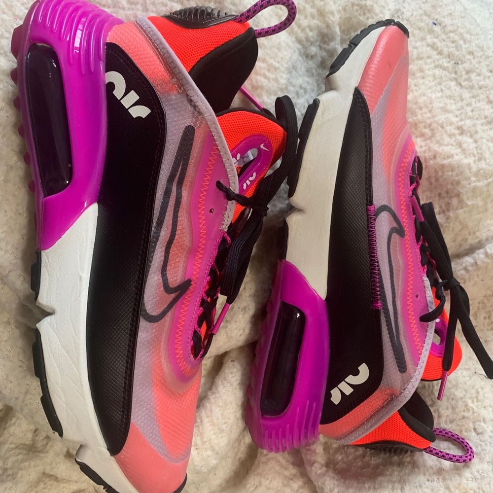 Nike Air Max 2090